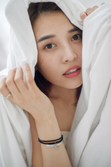 无痕冰丝美女